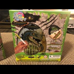 The Dinomazing Egg decorator